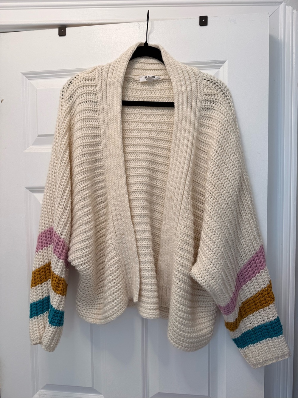 Cozy Cream Open-Front Chunky Knit Cardigan with Color Block Sleeves